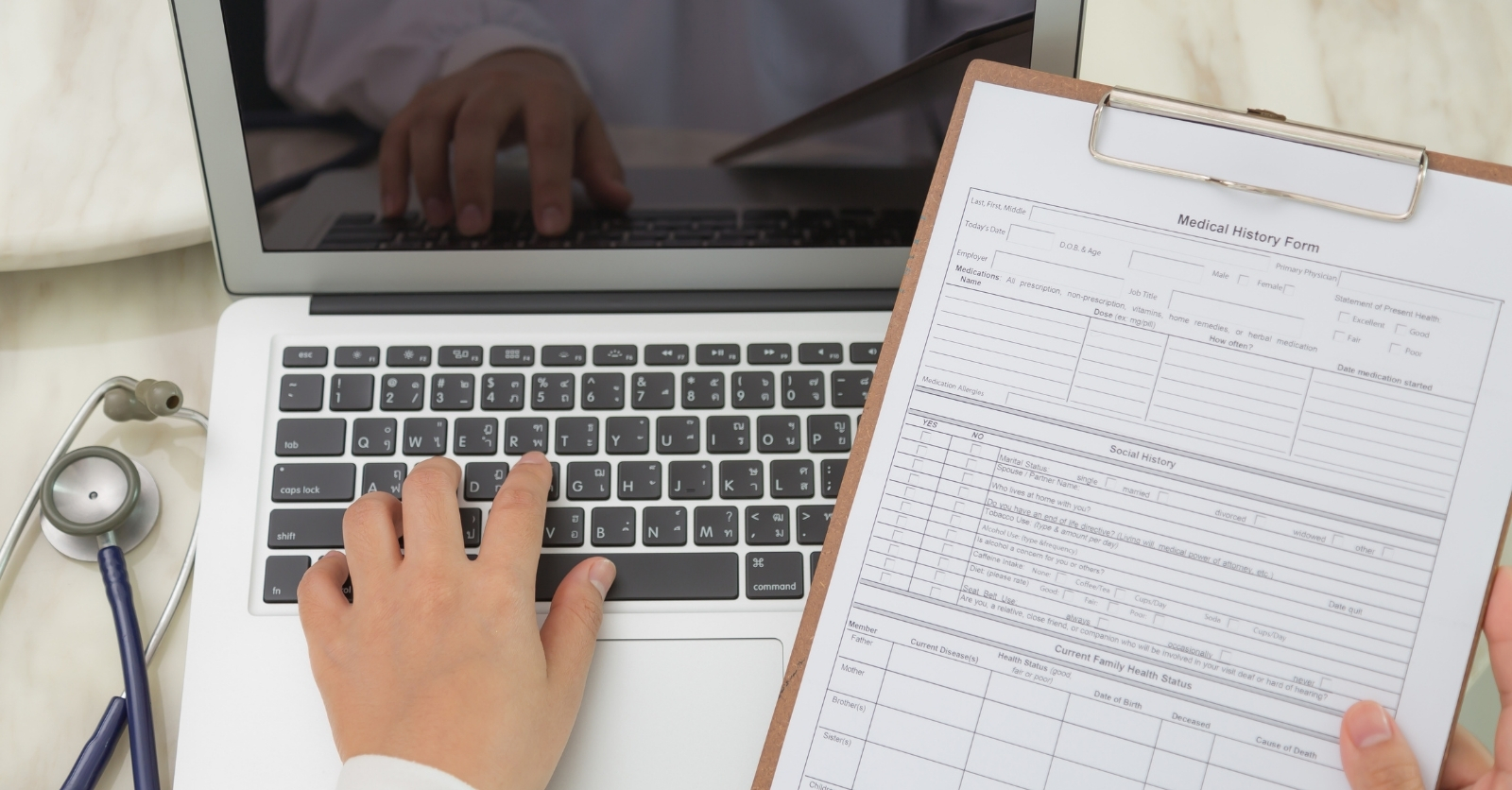 Proyecto | OneFileMed: Migración de expedientes clínicos a la nube con AWS e inteligencia artificial | Victoria Bernal
